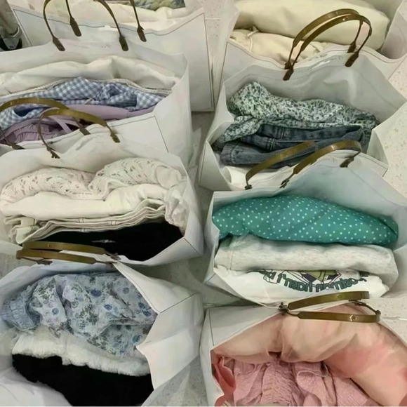 🎀MYSTERY BAG🎀 - Picture 1 of 6